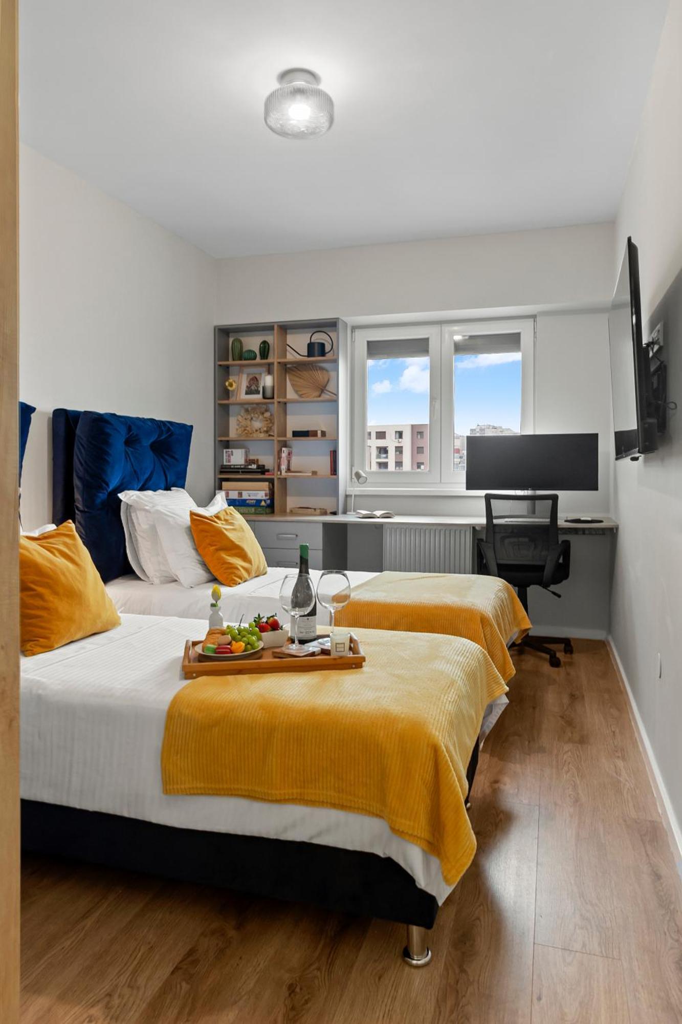 Mido Park With Private Parking & Self Check-in Appartamento Bucarest
