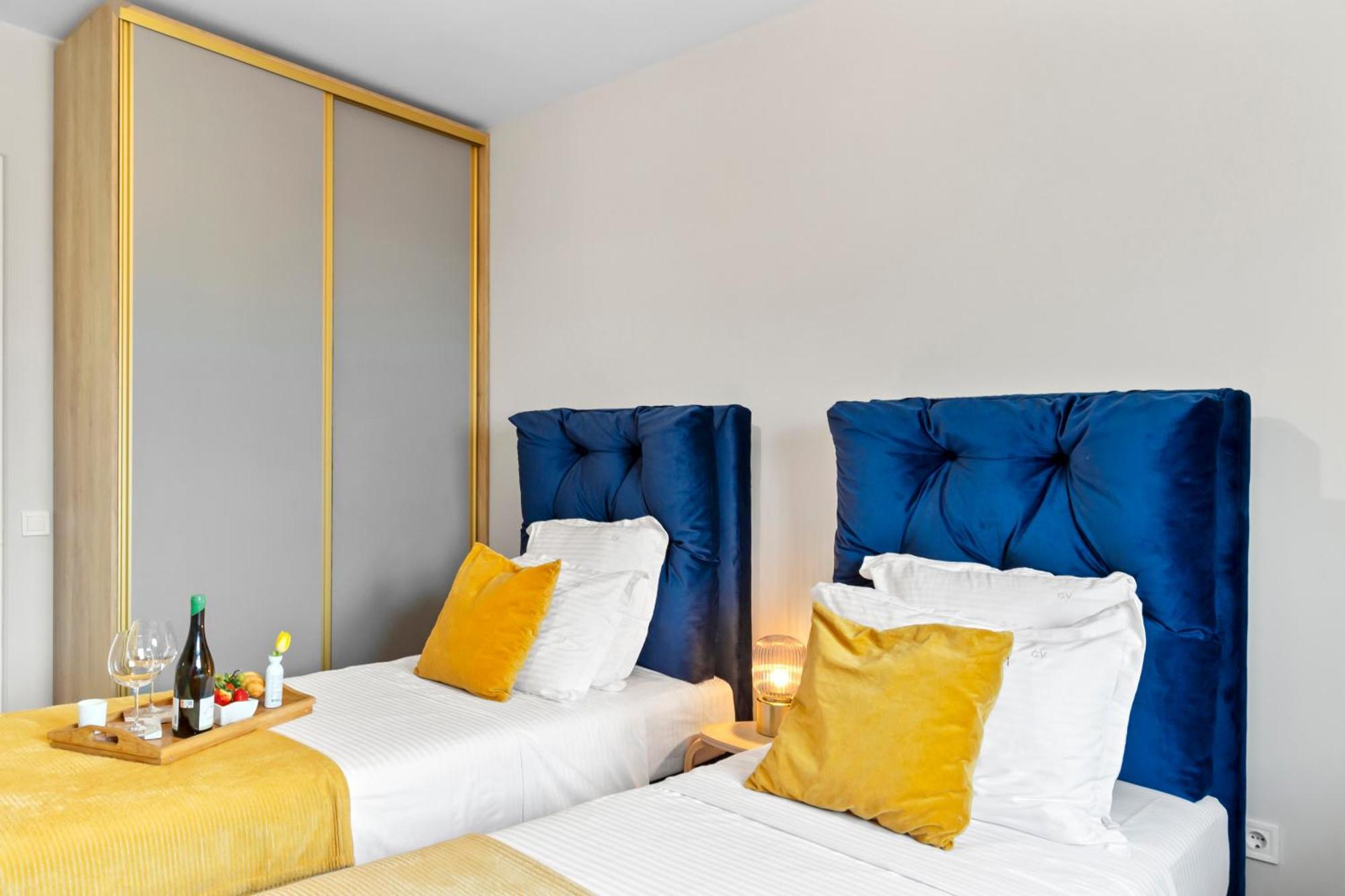 Mido Park With Private Parking & Self Check-in Appartamento *
